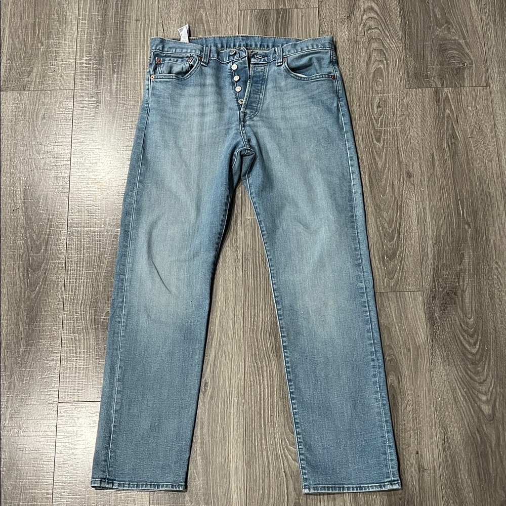 Levi's Classic Light Blue Straight Jeans